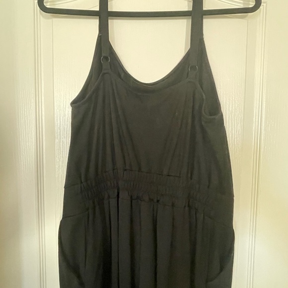 Ponte Sleeveless Jumpsuit Torrid - Picture 11 of 12